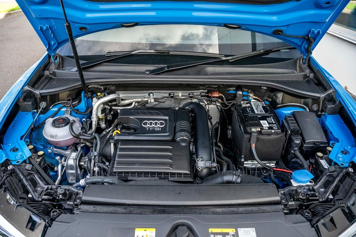 2022 Audi Q3 35 TFSI S line F3