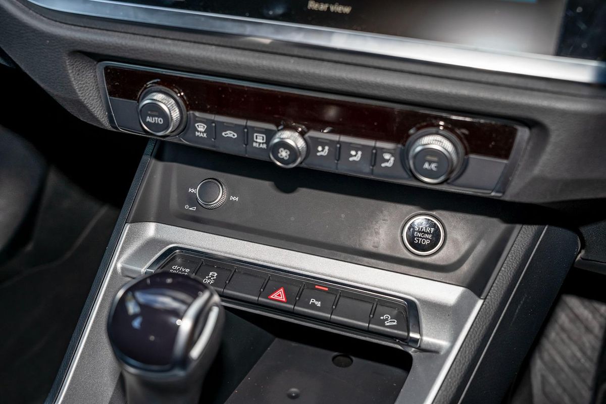 2022 Audi Q3 35 TFSI S line F3