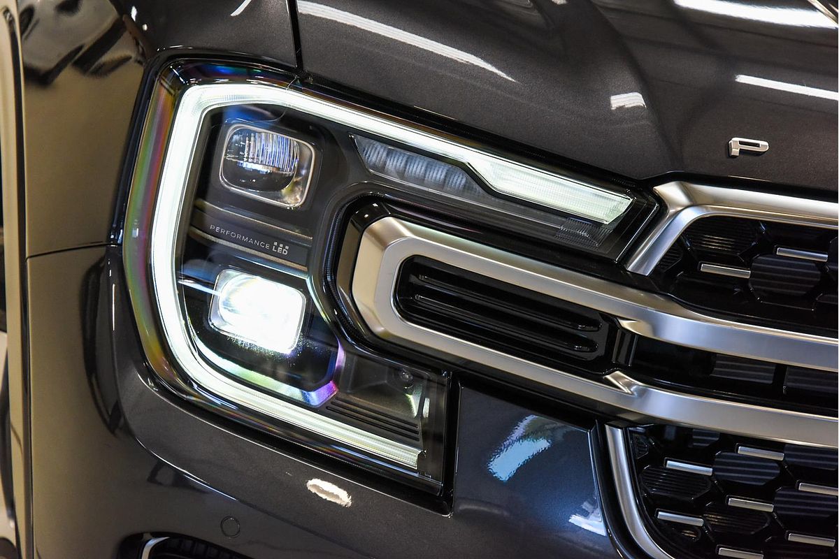 2025 Ford Everest Platinum