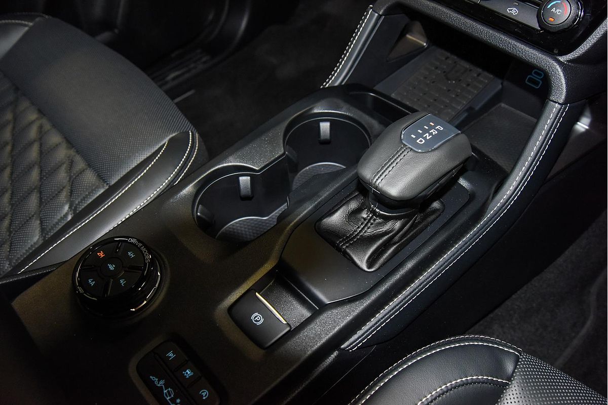 2025 Ford Everest Platinum