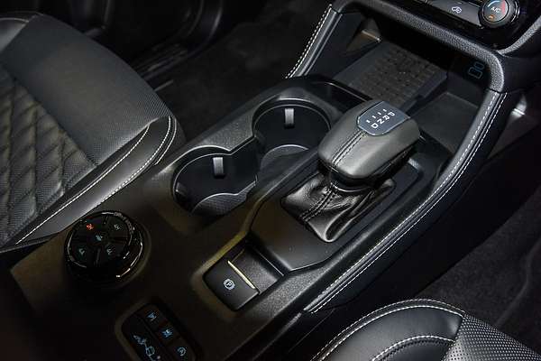 2025 Ford Everest Platinum