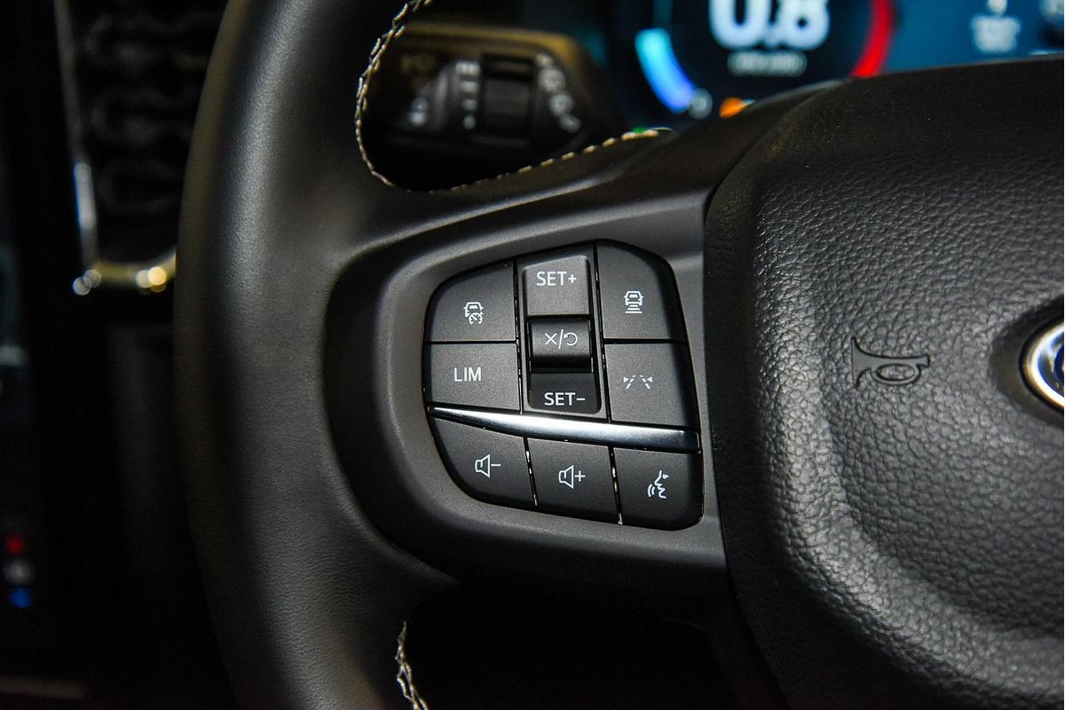 2025 Ford Everest Platinum
