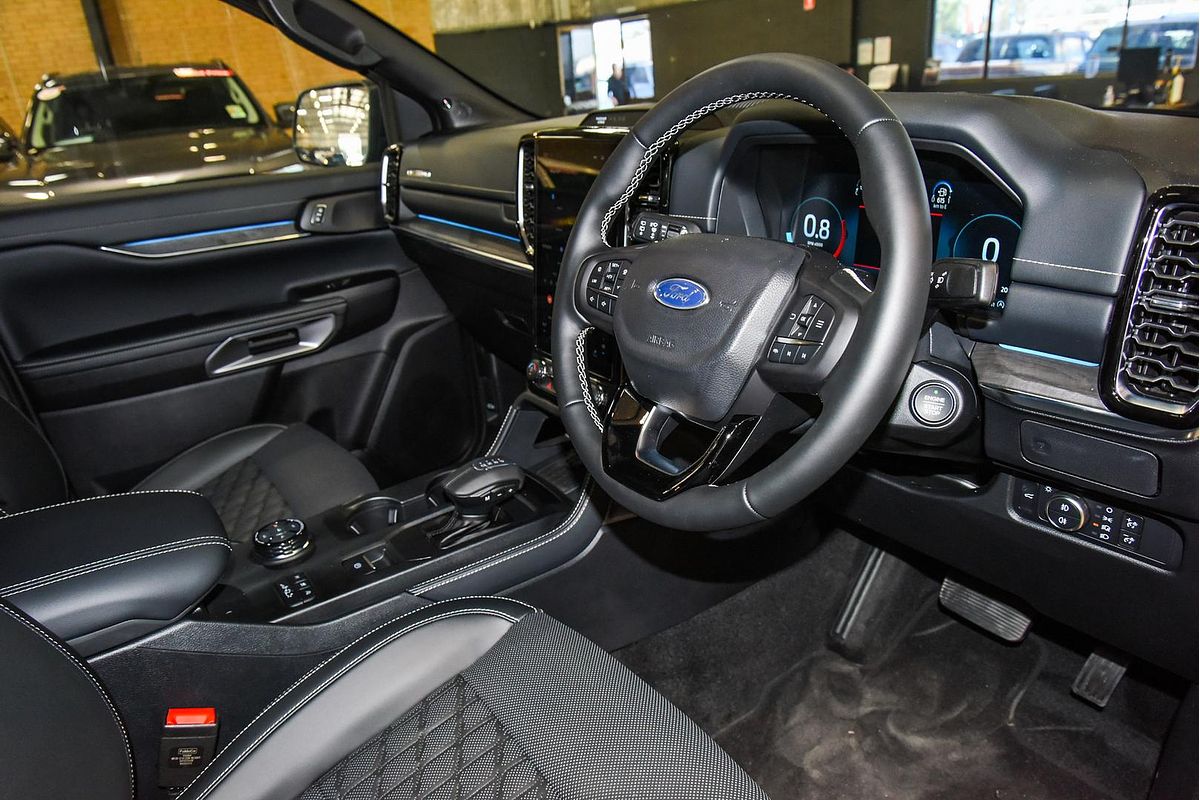 2025 Ford Everest Platinum