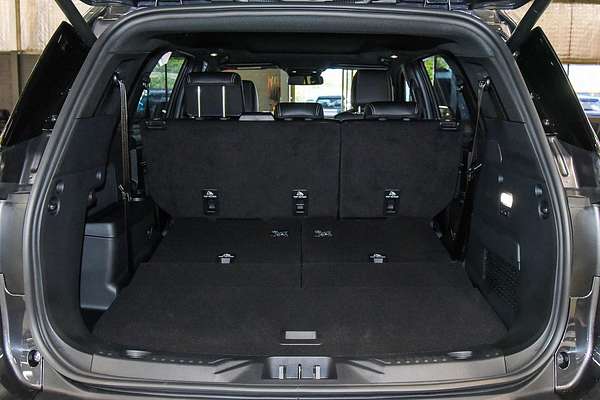 2025 Ford Everest Platinum