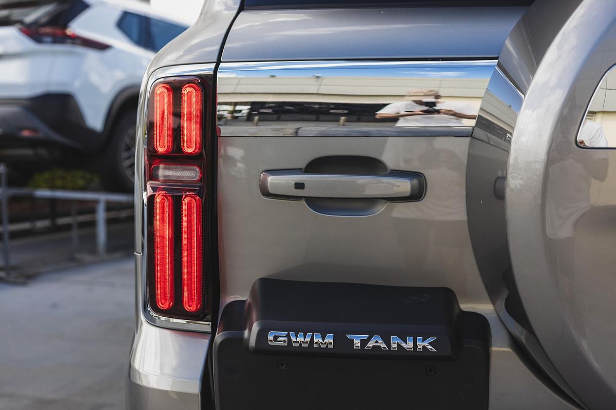 2024 GWM Tank 500 Lux Hybrid P03