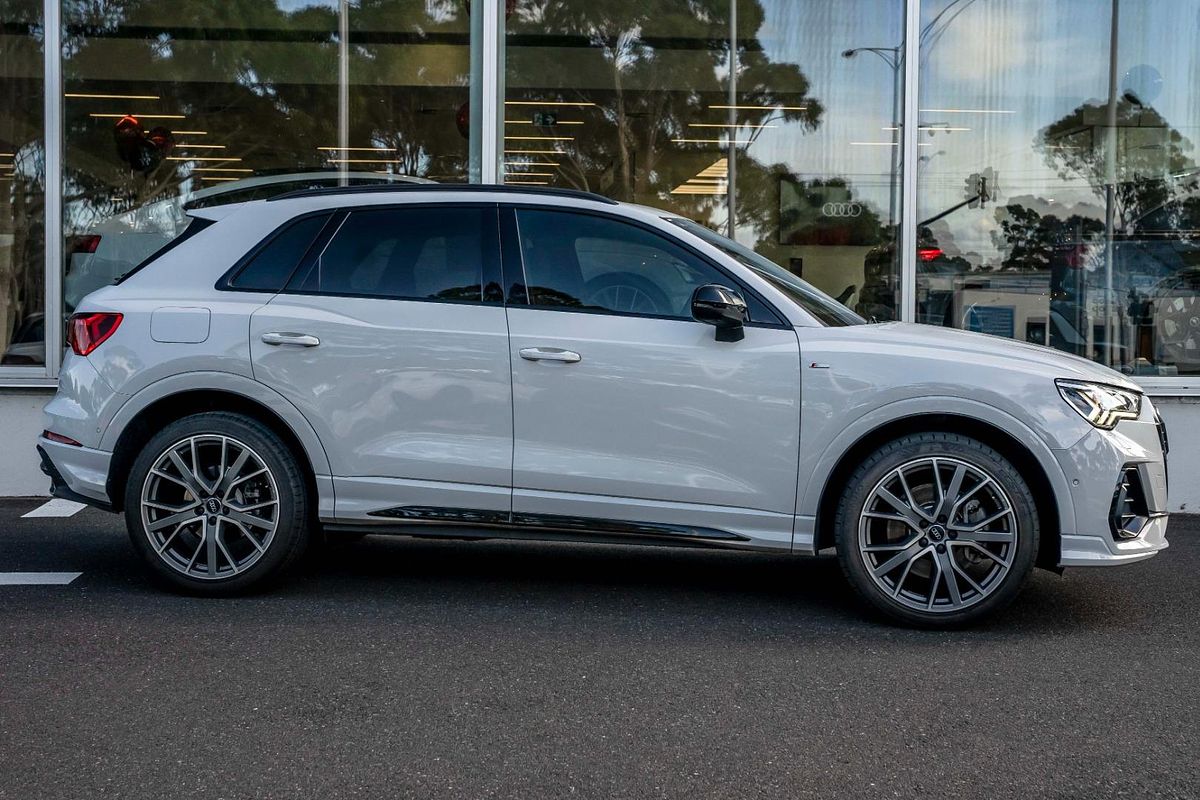 2020 Audi Q3 40 TFSI S Line F3