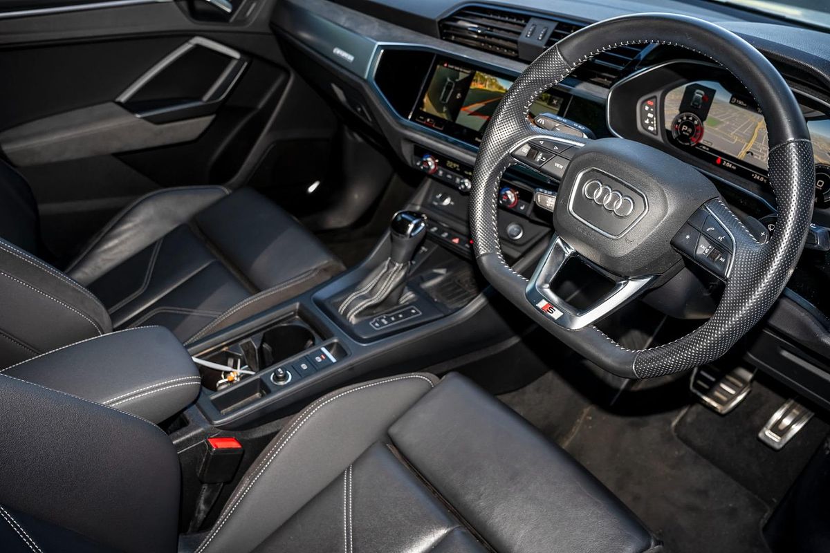2020 Audi Q3 40 TFSI S Line F3