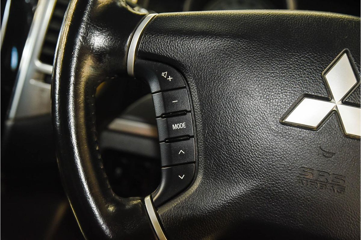 2019 Mitsubishi Pajero GLX NX