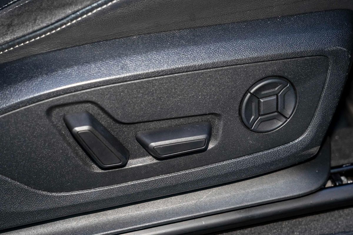2020 Audi Q3 40 TFSI S Line F3