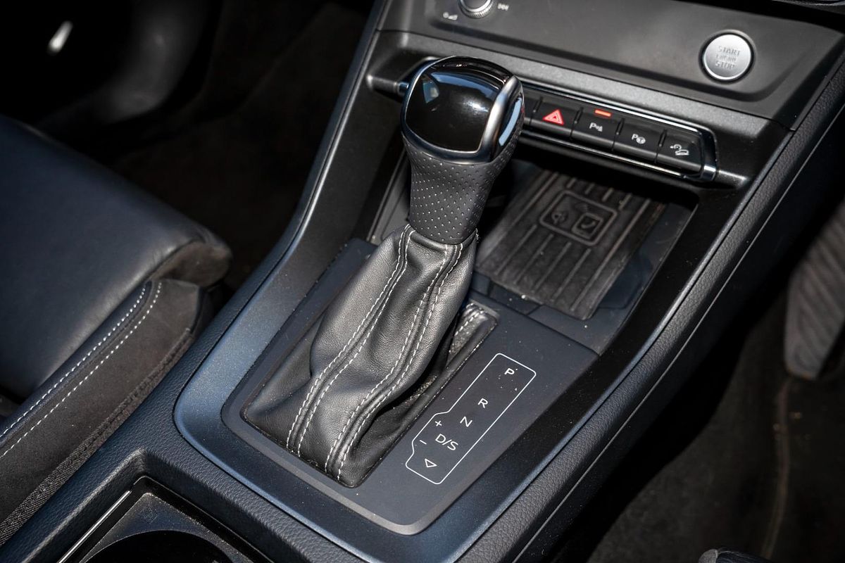 2020 Audi Q3 40 TFSI S Line F3