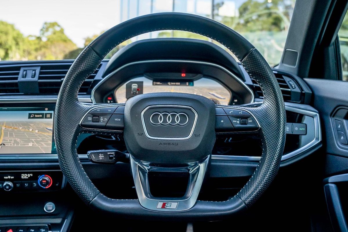 2020 Audi Q3 40 TFSI S Line F3