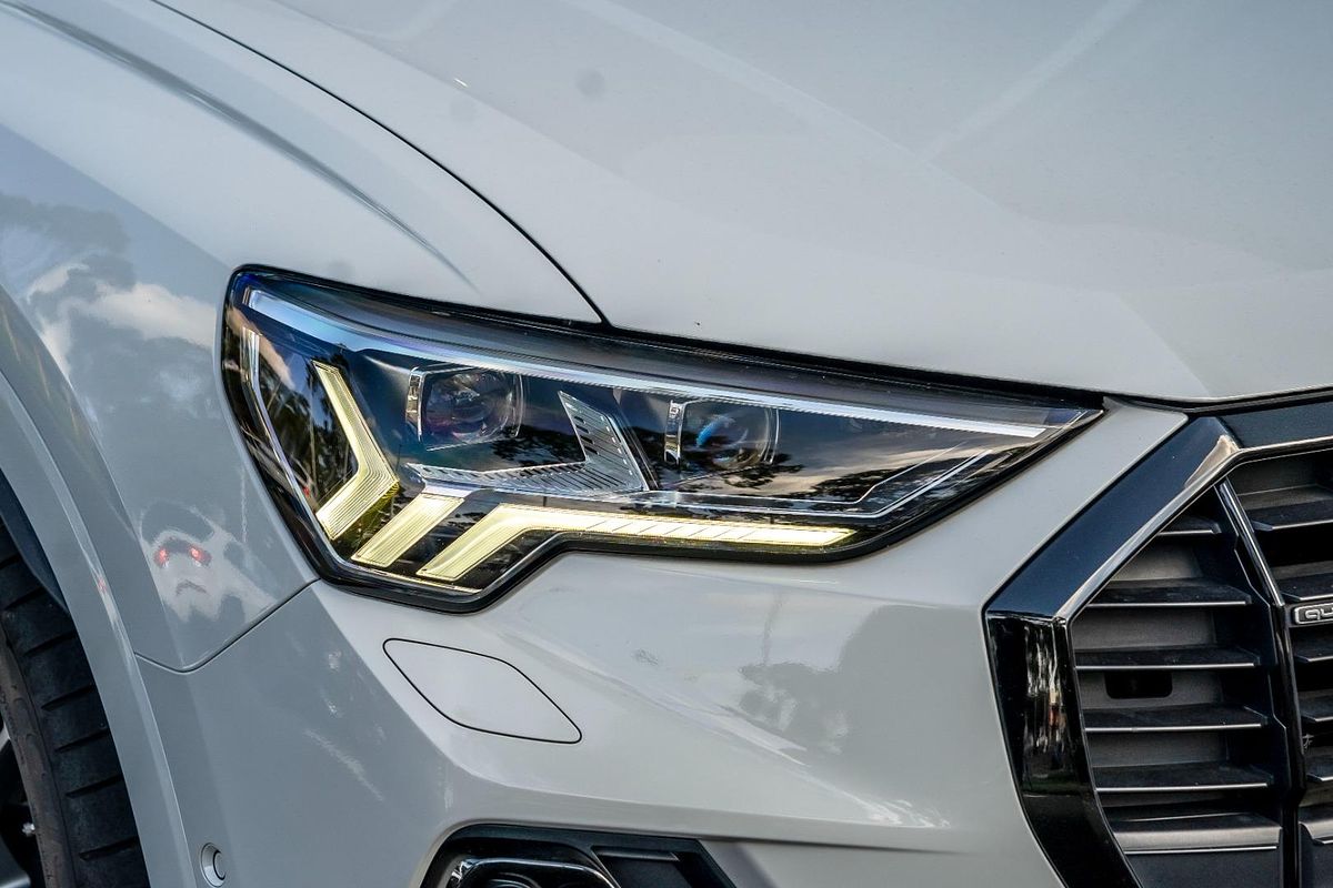 2020 Audi Q3 40 TFSI S Line F3