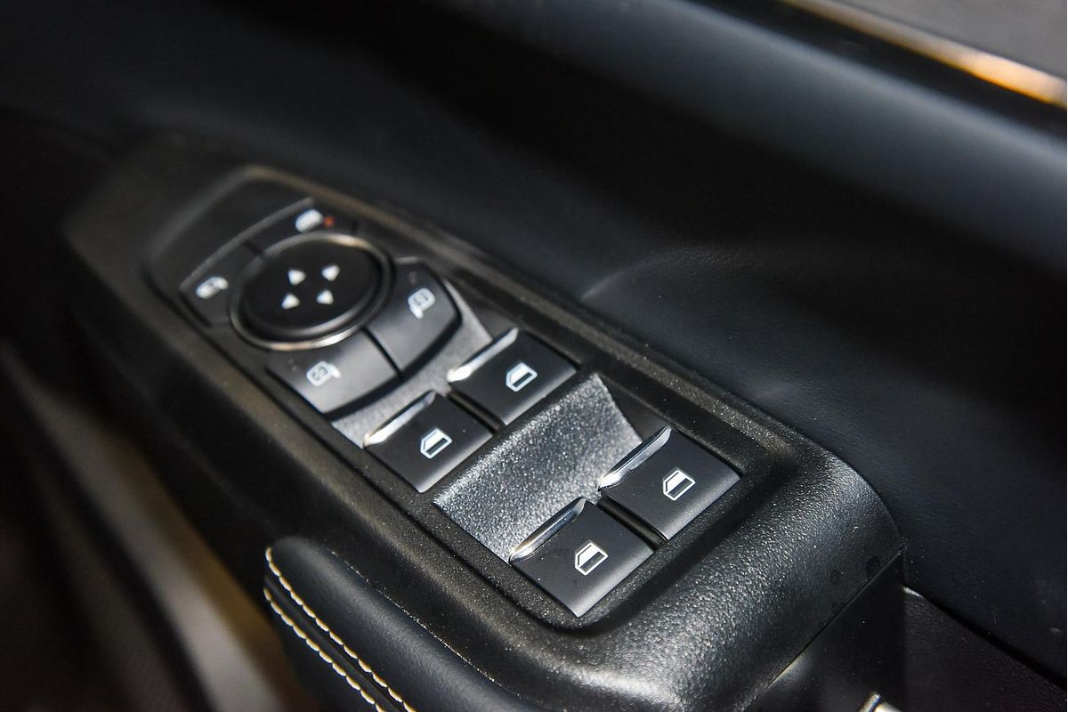 2025 Ford Everest Platinum