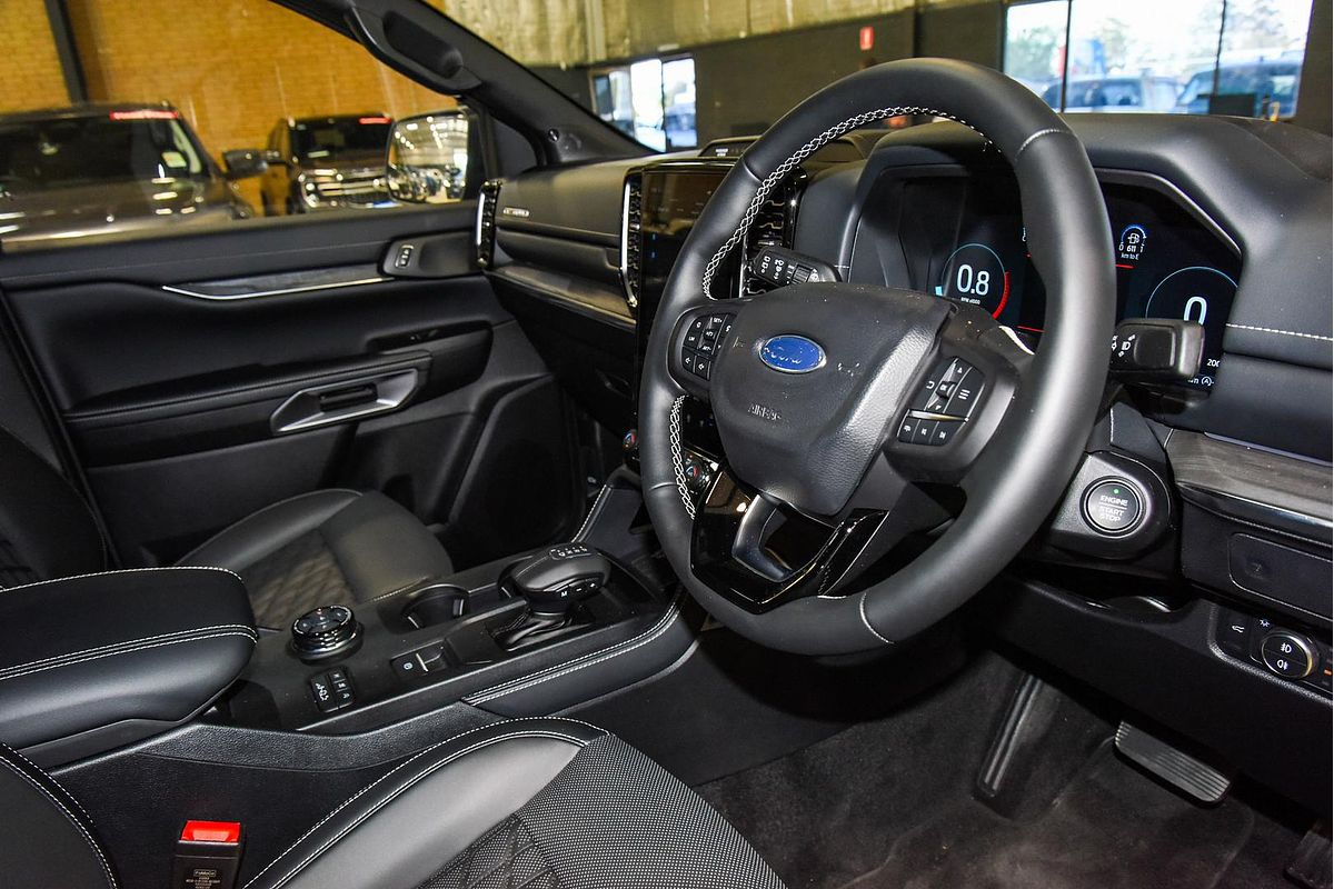 2025 Ford Everest Platinum