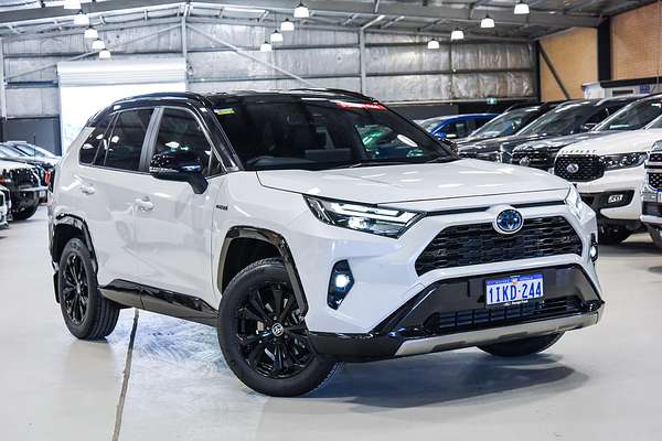 2024 Toyota RAV4 XSE AXAH52R