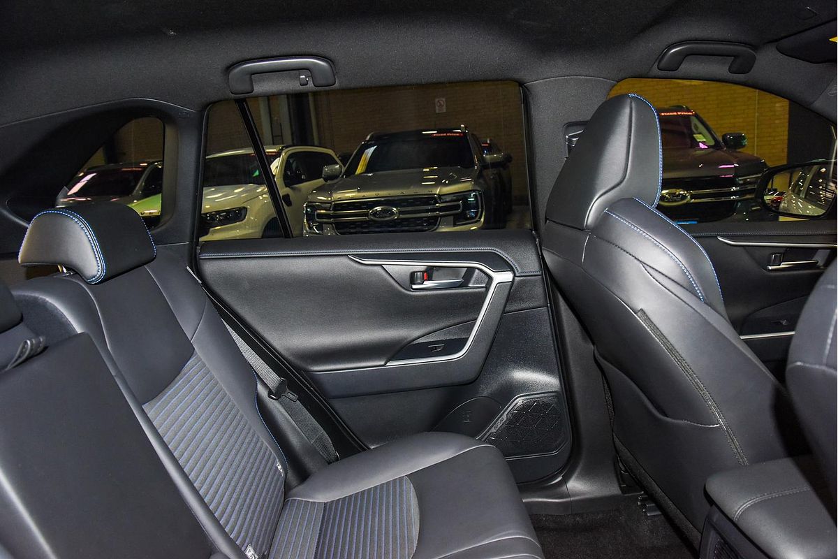 2024 Toyota RAV4 XSE AXAH52R