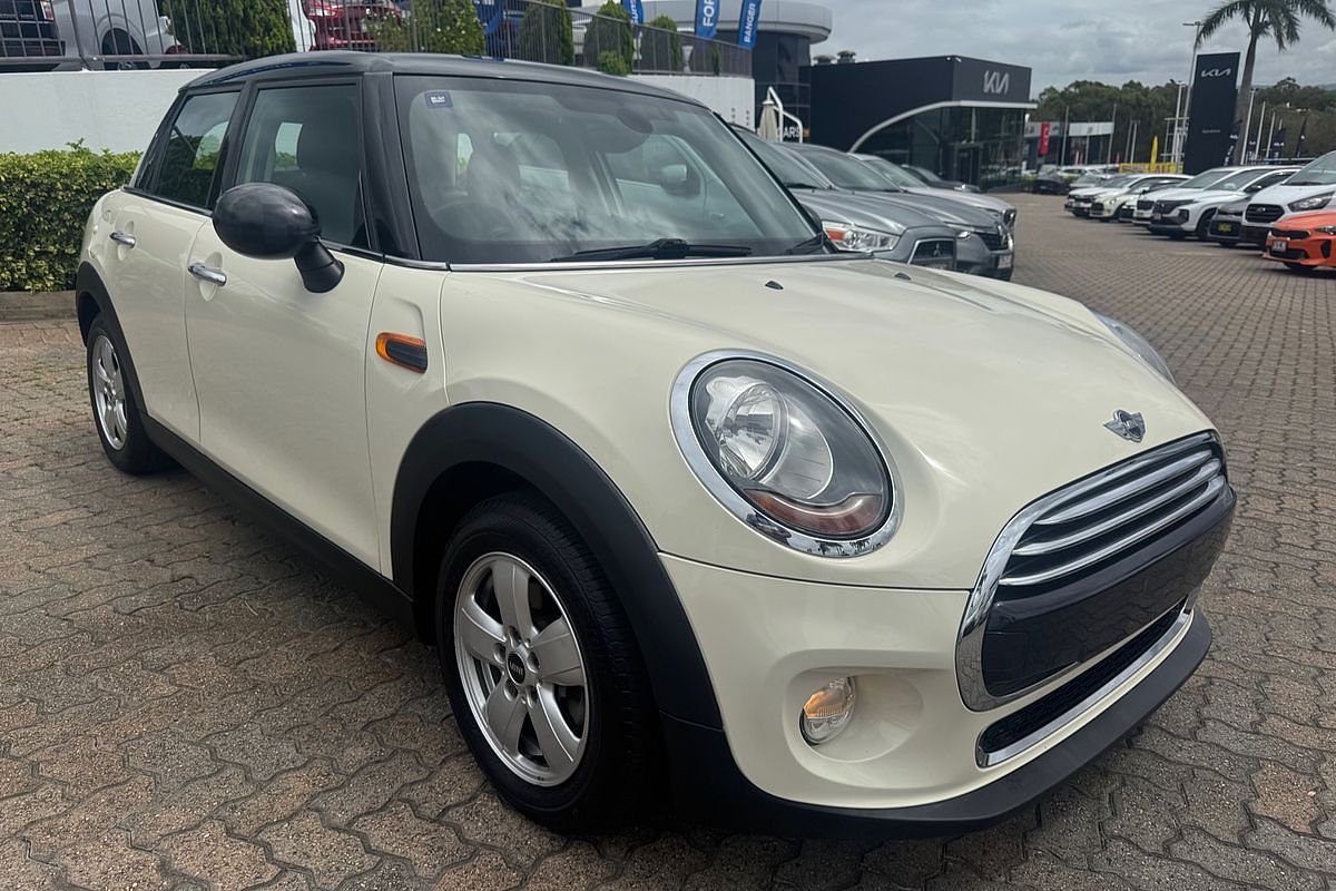2015 MINI Hatch Cooper F55