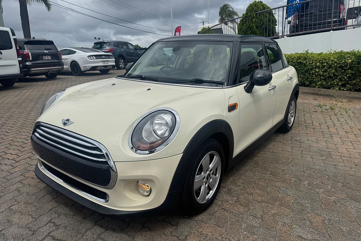 2015 MINI Hatch Cooper F55
