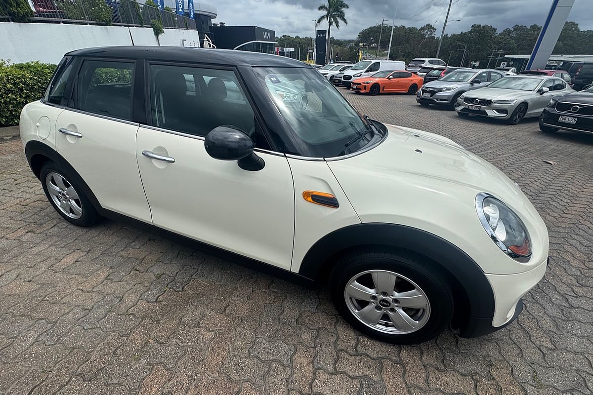 2015 MINI Hatch Cooper F55