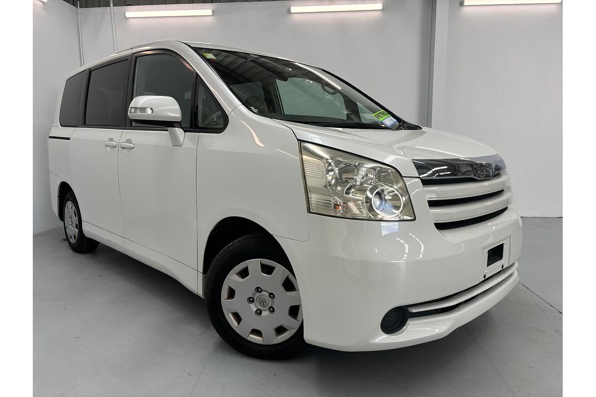2007 Toyota Noah X L Selection Slope