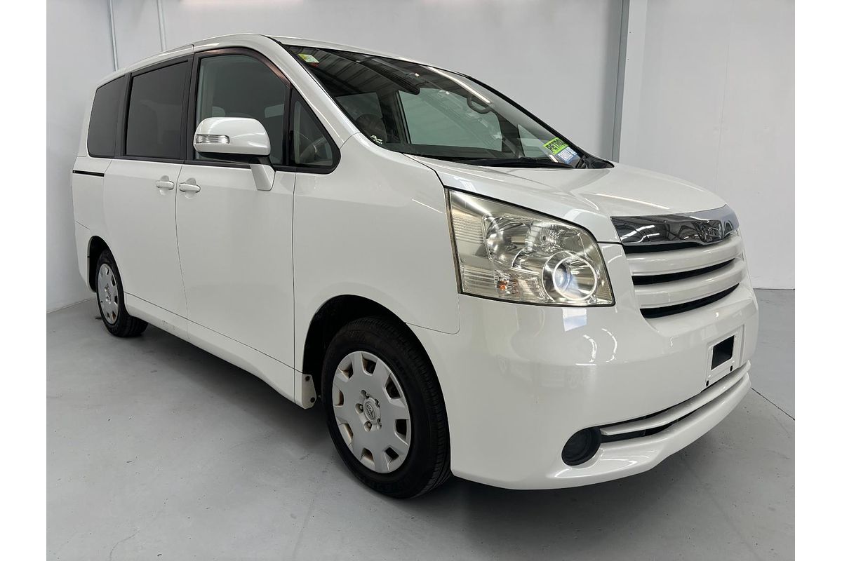 2007 Toyota Noah X L Selection Slope