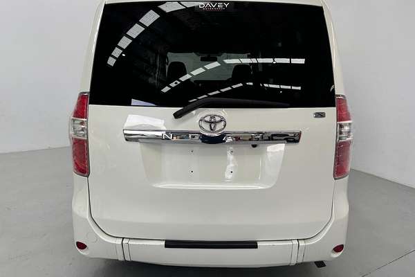 2007 Toyota Noah X L Selection Slope