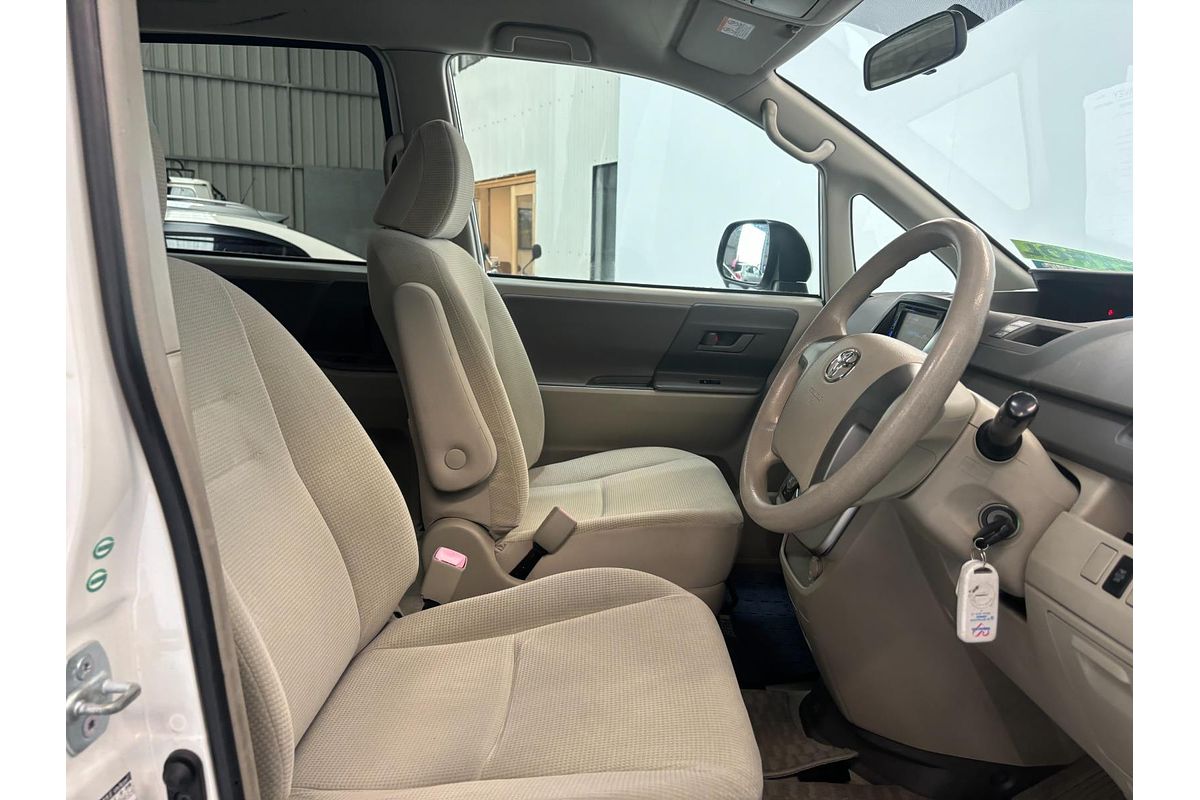 2007 Toyota Noah X L Selection Slope