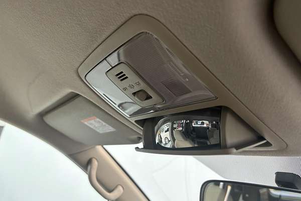2007 Toyota Noah X L Selection Slope