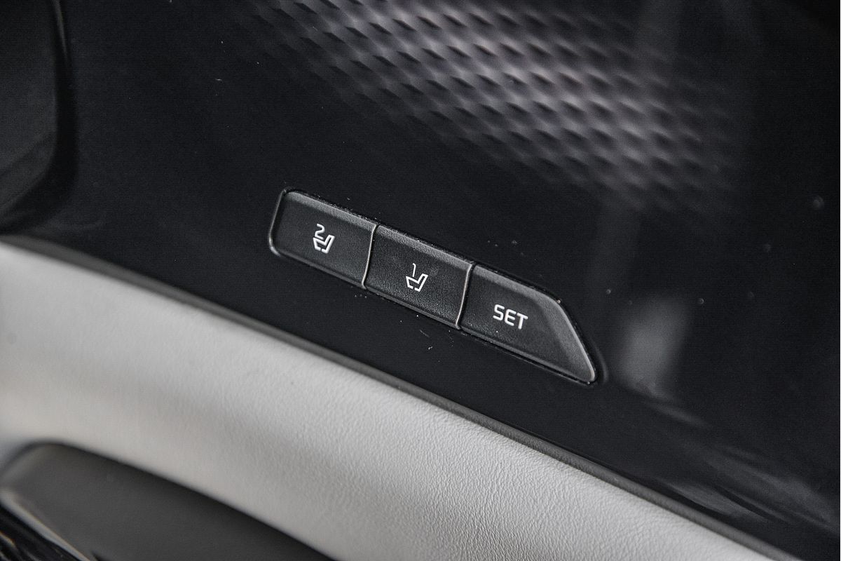 2021 Kia Carnival Platinum KA4