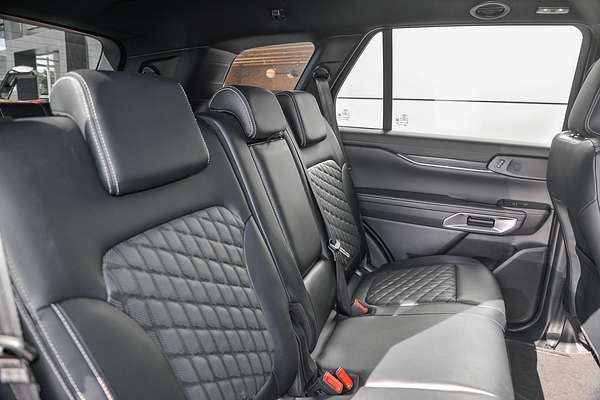 2023 Ford Everest Platinum
