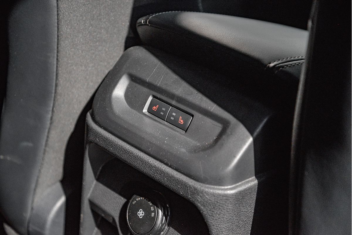 2023 Ford Everest Platinum