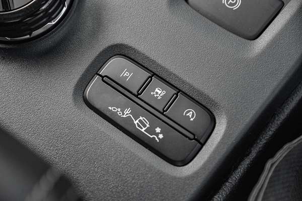 2023 Ford Everest Platinum