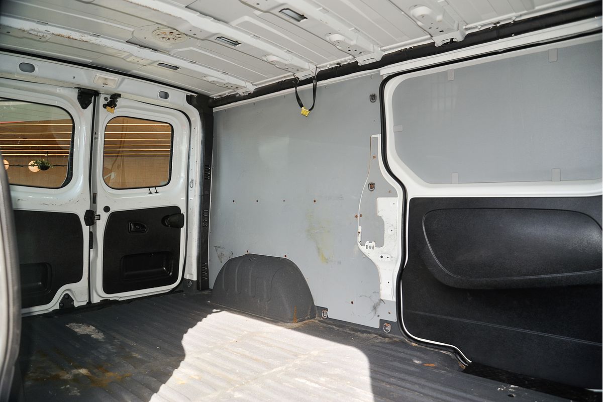 2020 Mitsubishi Express GLX SN LWB
