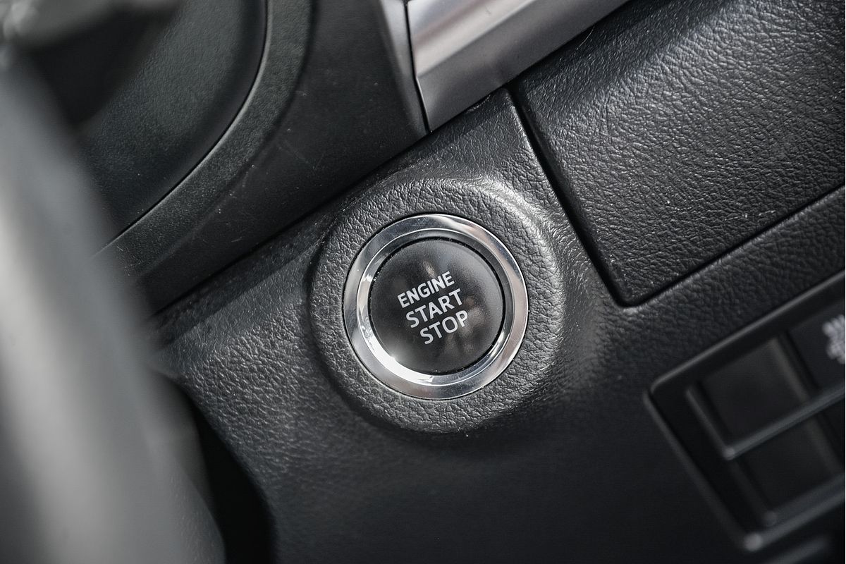 2019 Toyota Hilux SR5 GUN126R 4X4