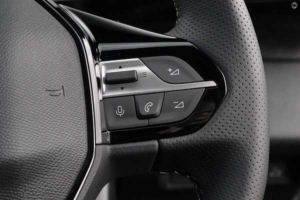 2025 Peugeot 408 GT Premium Hybrid P54
