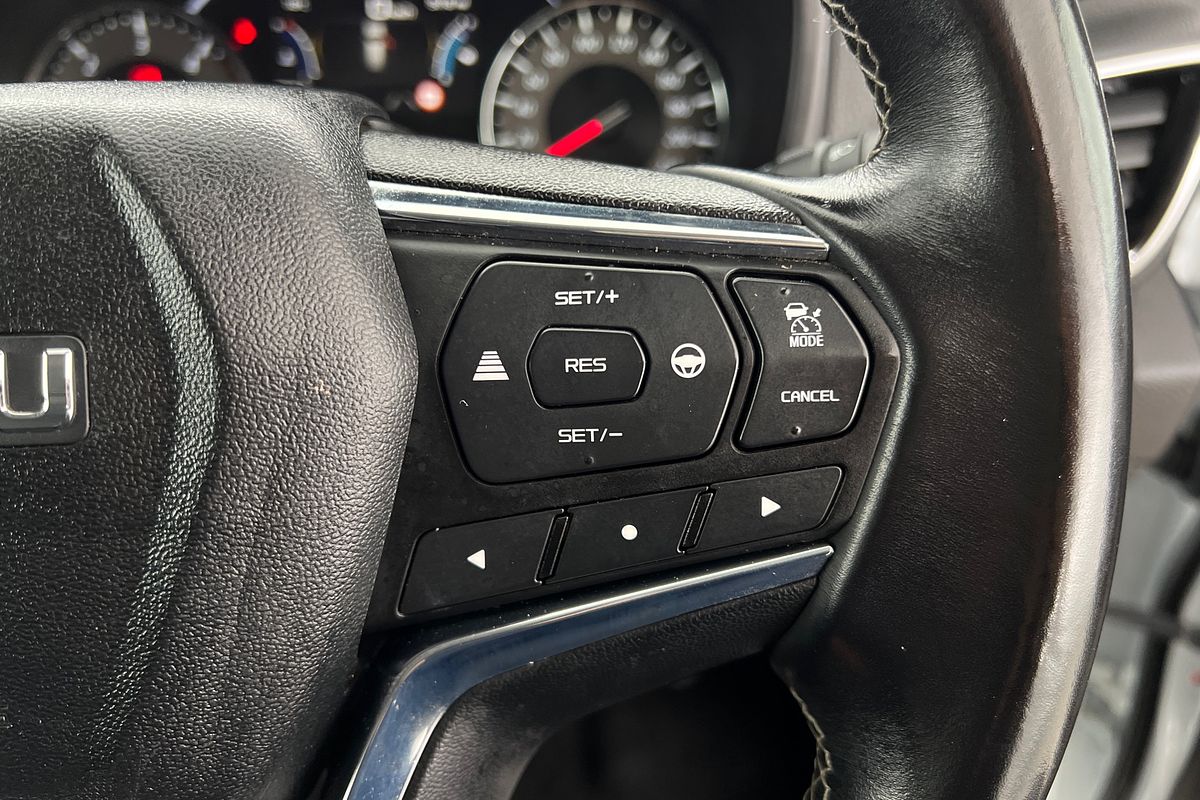 2023 Isuzu MU-X LS-T