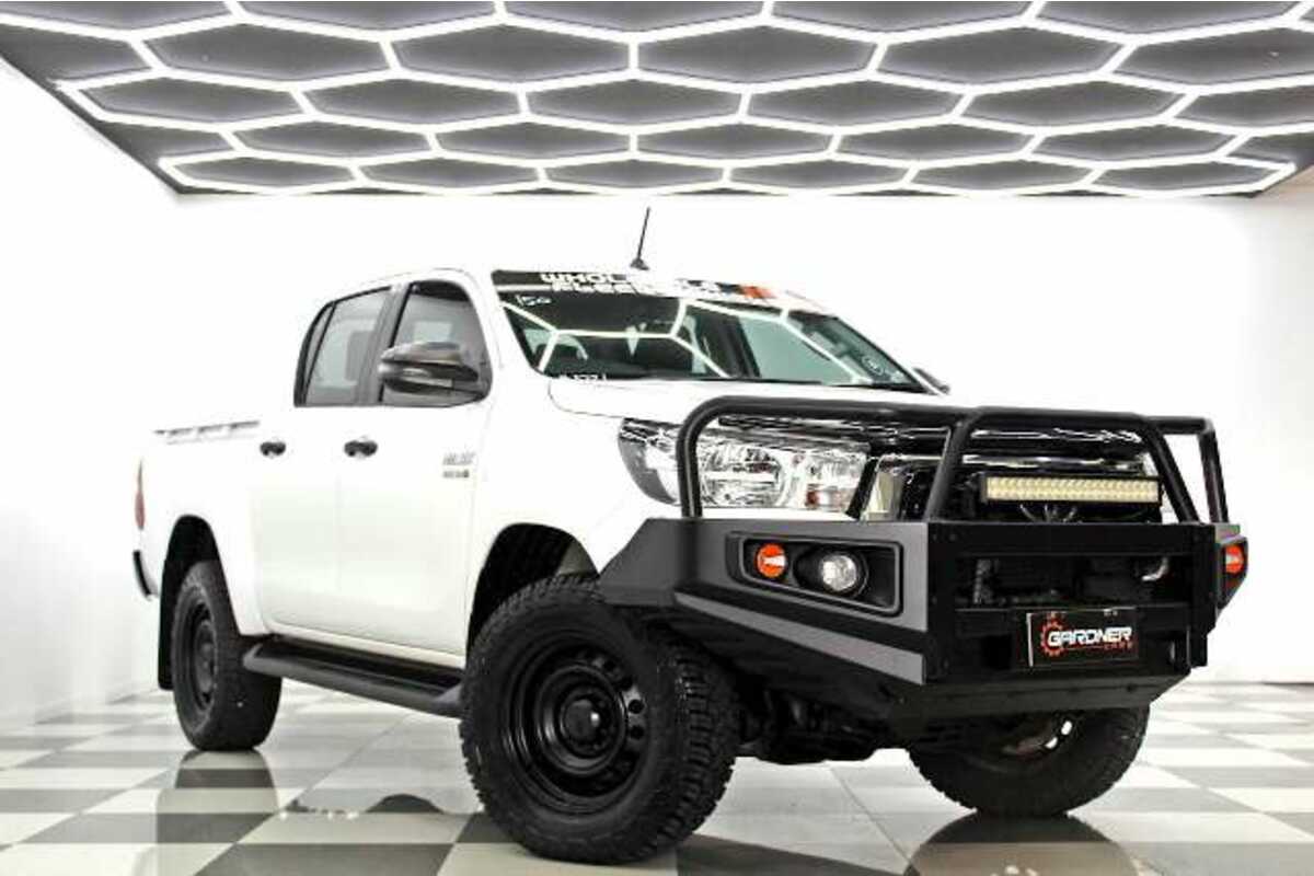 2018 Toyota HILUX SR DUAL CAB GUN126R 4X4