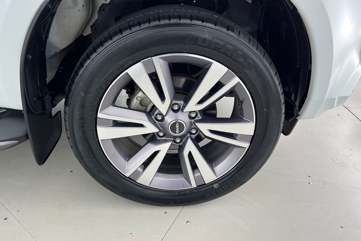 2023 Isuzu MU-X LS-T