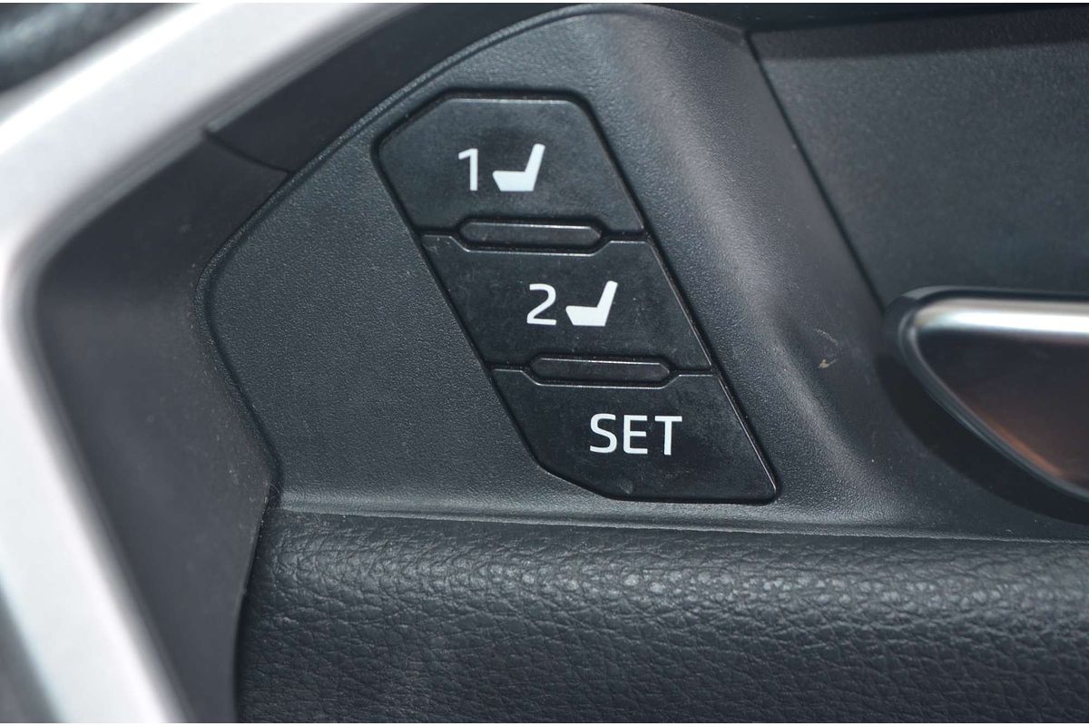 2019 Toyota RAV4 Cruiser AXAH54R