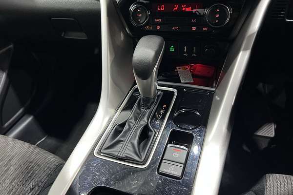 2023 Mitsubishi Eclipse Cross LS YB