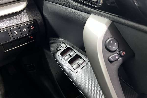 2023 Mitsubishi Eclipse Cross LS YB