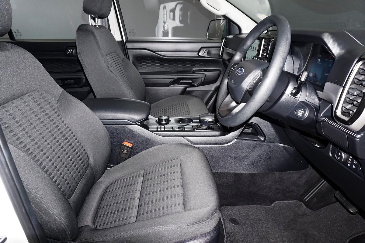 2024 Ford Everest Ambiente