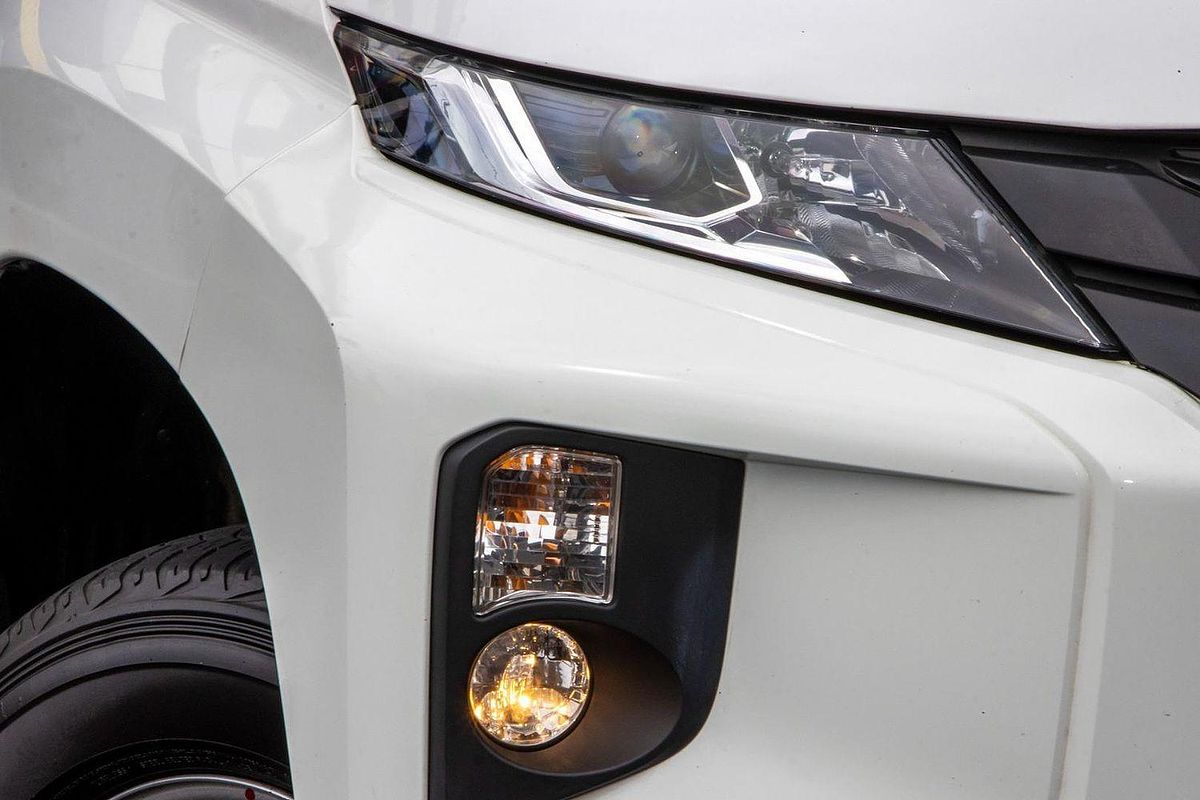2021 Mitsubishi Triton GLX MR 4X4