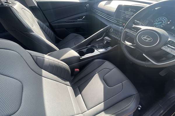 2024 Hyundai i30 Elite Hybrid CN7.V2
