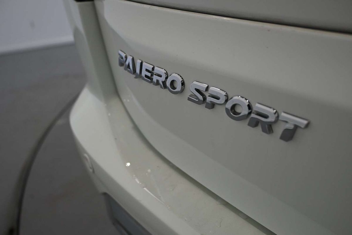 2023 Mitsubishi Pajero Sport GLX QF