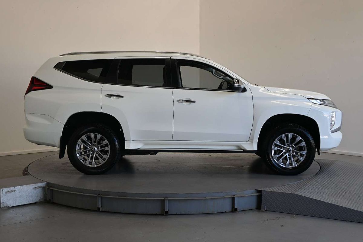 2023 Mitsubishi Pajero Sport GLX QF