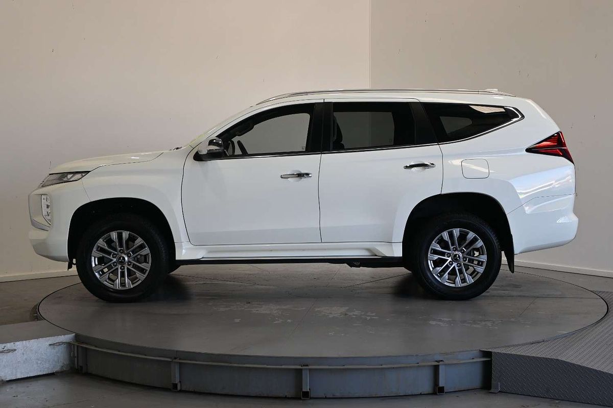 2023 Mitsubishi Pajero Sport GLX QF