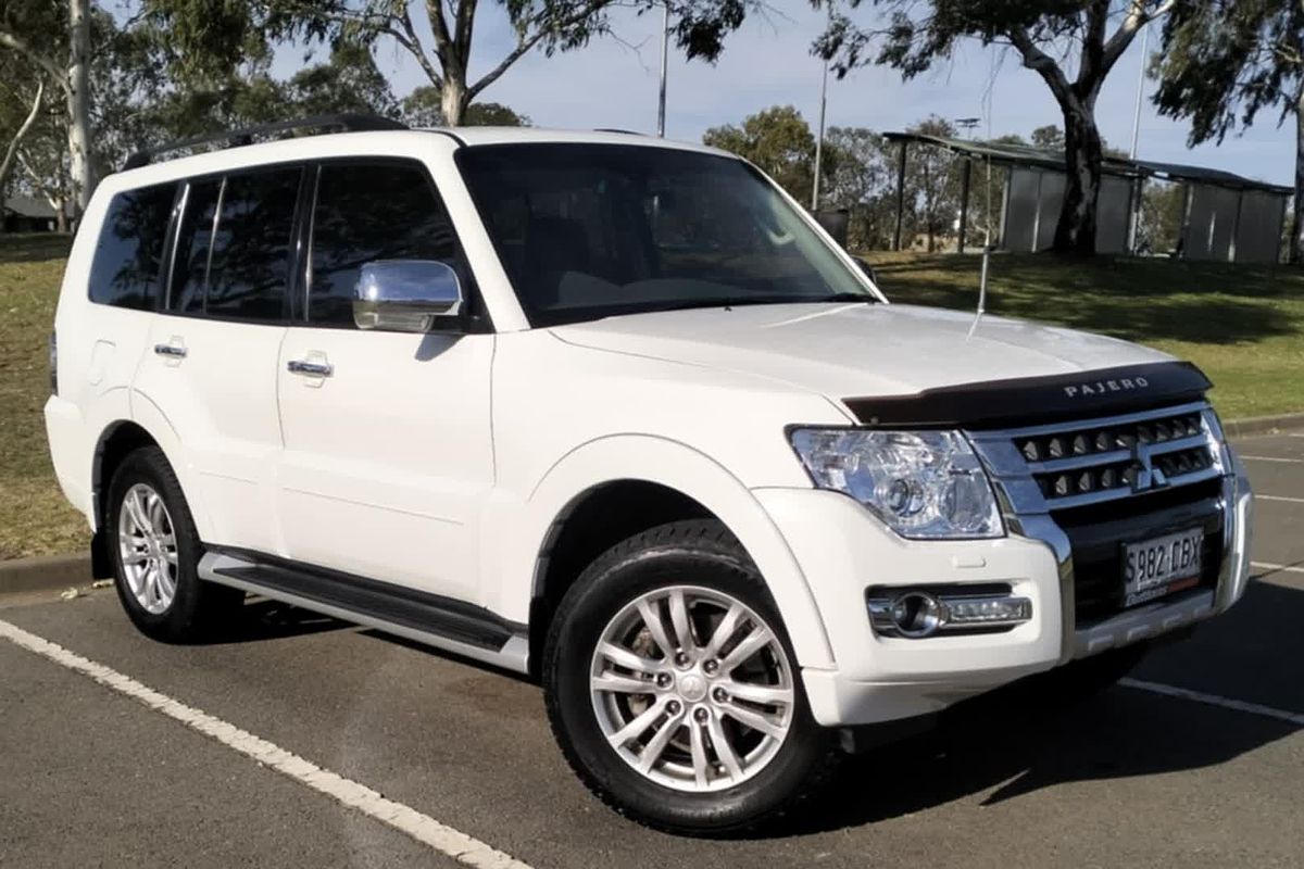 2019 Mitsubishi Pajero GLS NX