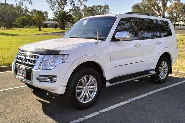 2019 Mitsubishi Pajero GLS NX