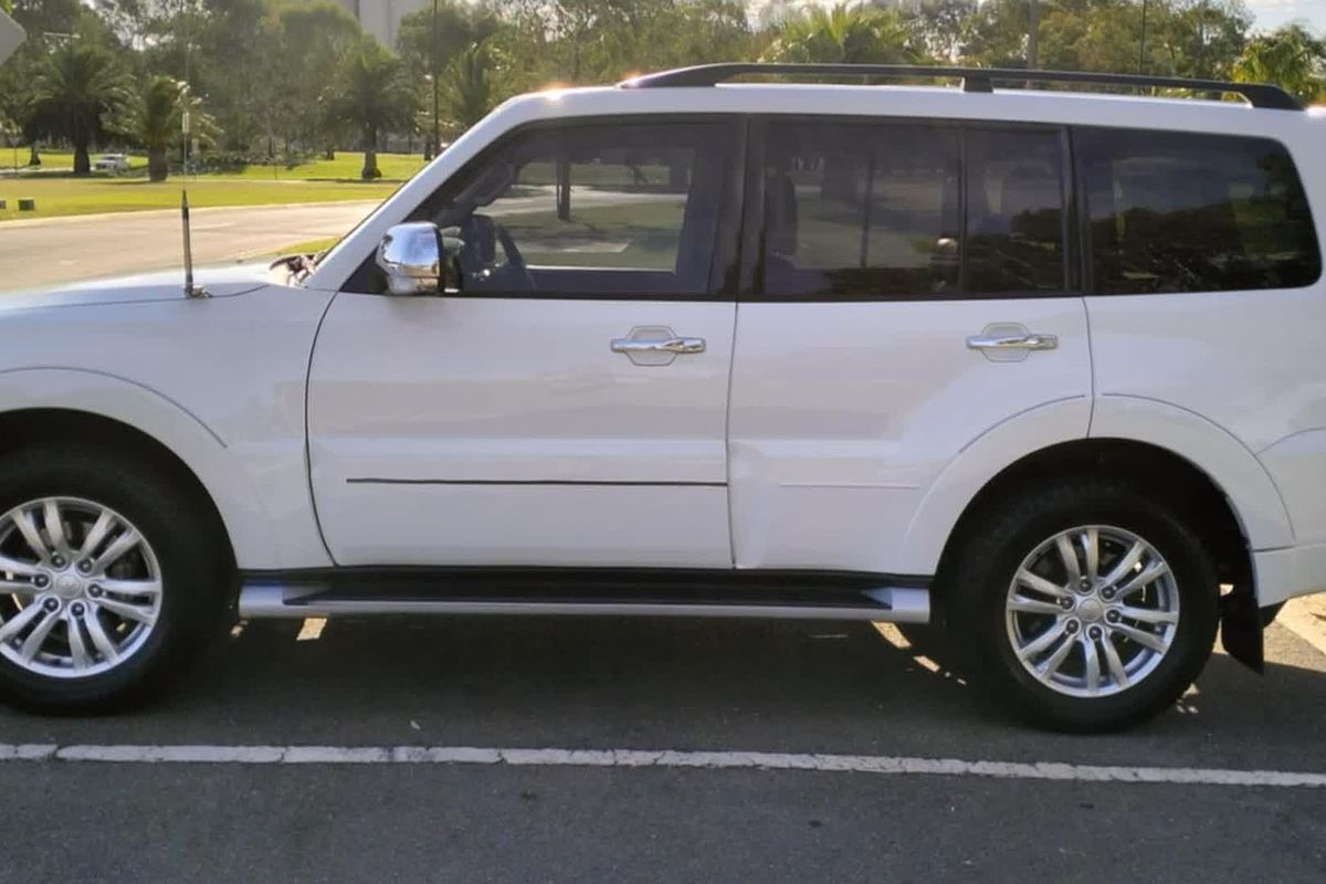 2019 Mitsubishi Pajero GLS NX